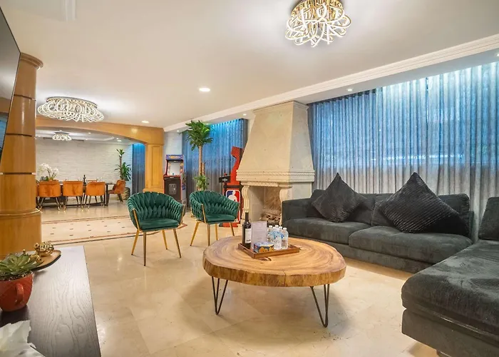Spacious Polanco With Patio Ideal For Groups Casa de férias *