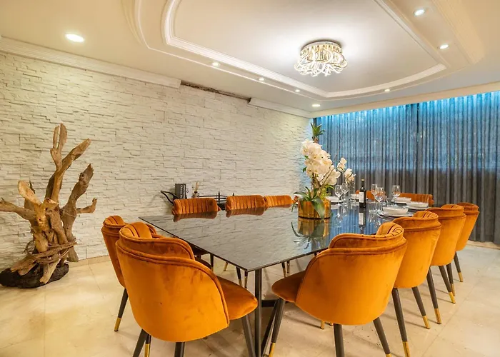 Spacious Polanco With Patio Ideal For Groups Casa de férias