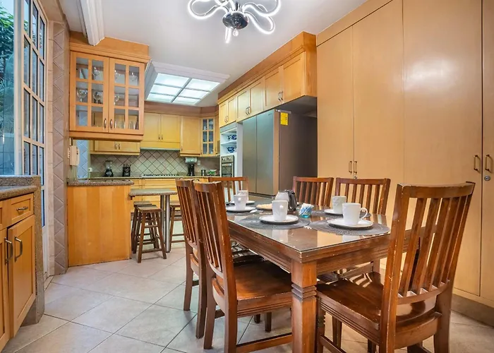 Spacious Polanco With Patio Ideal For Groups
