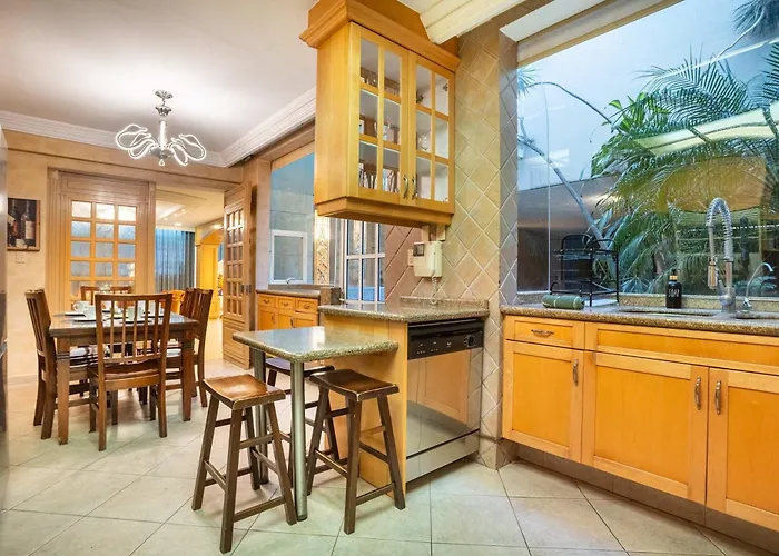 Casa de férias Spacious Polanco With Patio Ideal For Groups