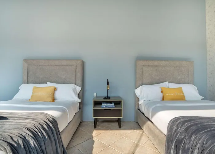 Spacious Polanco With Patio Ideal For Groups