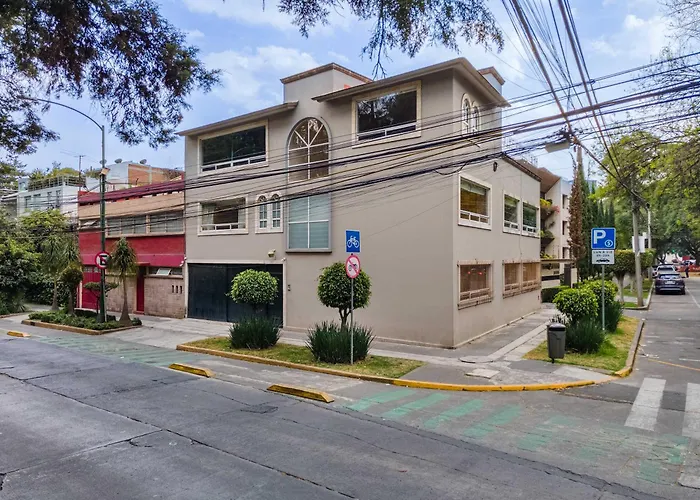 Casa de férias Spacious Polanco With Patio Ideal For Groups